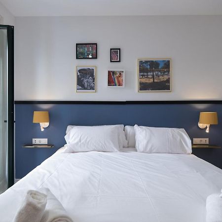 Wello Apartments Sevilla Ngoại thất bức ảnh