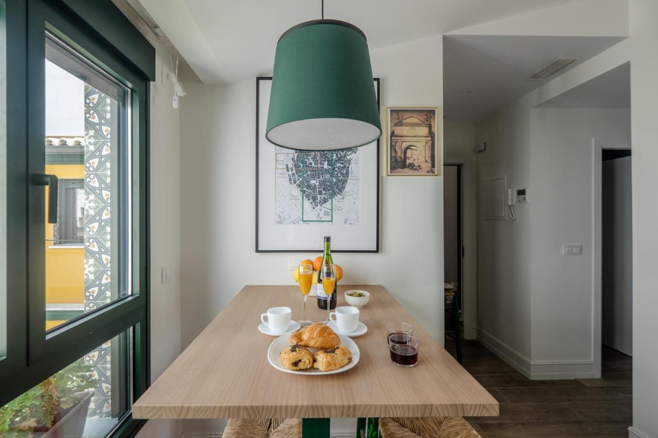 Wello Apartments Sevilla Ngoại thất bức ảnh