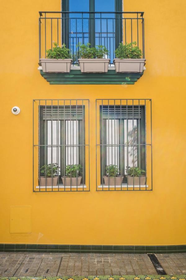 Wello Apartments Sevilla Ngoại thất bức ảnh