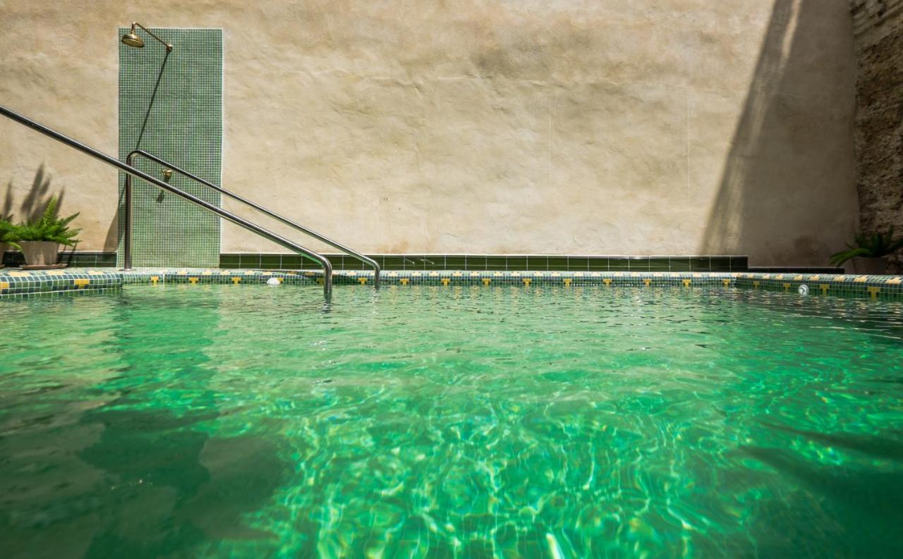 Wello Apartments Sevilla Ngoại thất bức ảnh