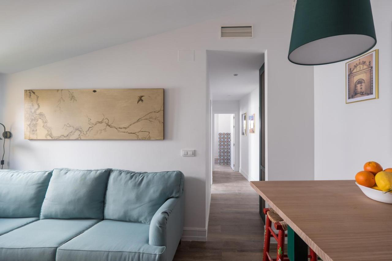 Wello Apartments Sevilla Ngoại thất bức ảnh
