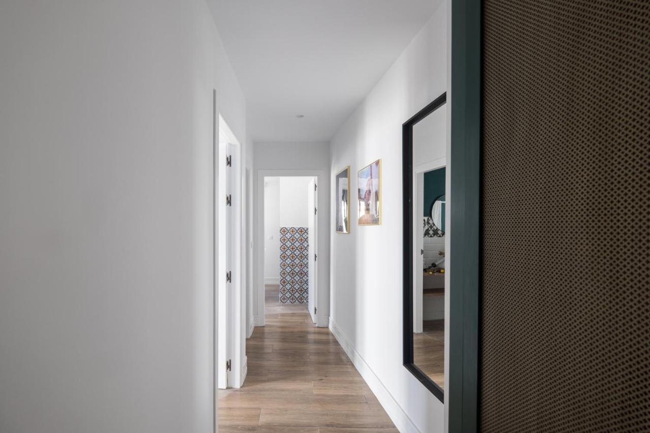Wello Apartments Sevilla Ngoại thất bức ảnh