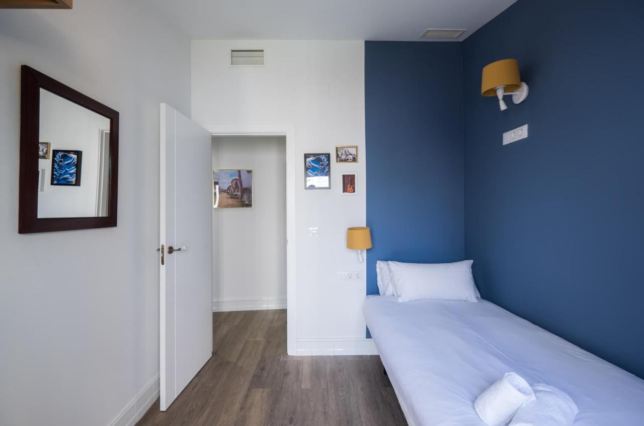 Wello Apartments Sevilla Ngoại thất bức ảnh